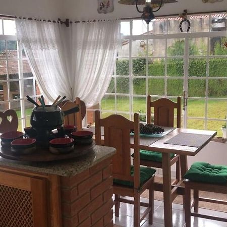 Casa Das Glicinias Perto Do Centro Villa Monte Verde  Eksteriør billede