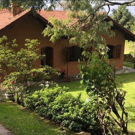 Casa Das Glicinias Perto Do Centro Villa Monte Verde  Eksteriør billede
