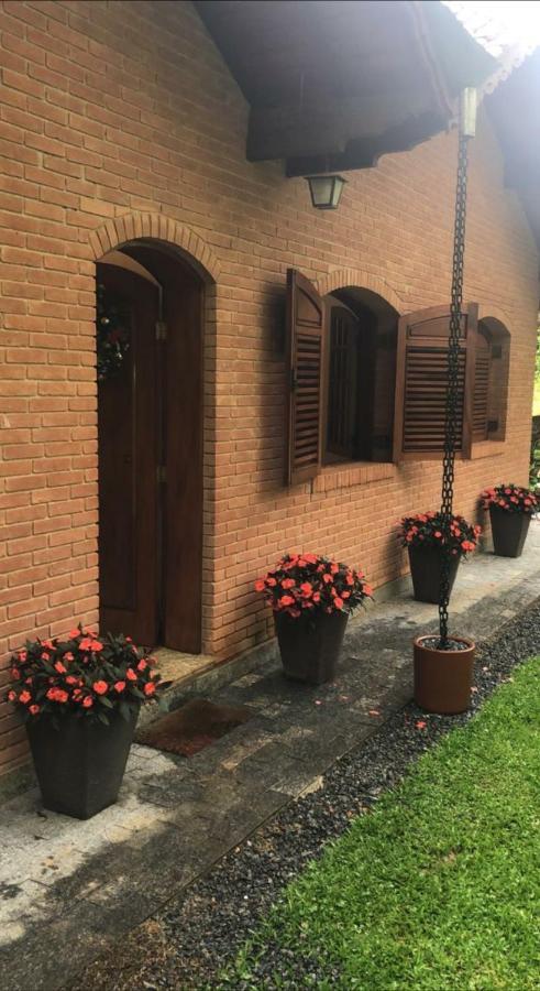Casa Das Glicinias Perto Do Centro Villa Monte Verde  Eksteriør billede