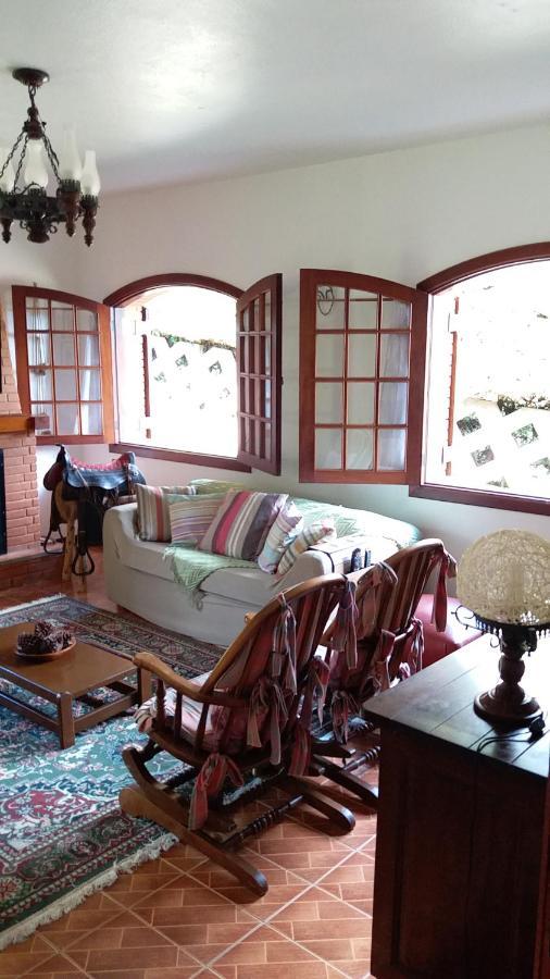 Casa Das Glicinias Perto Do Centro Villa Monte Verde  Eksteriør billede
